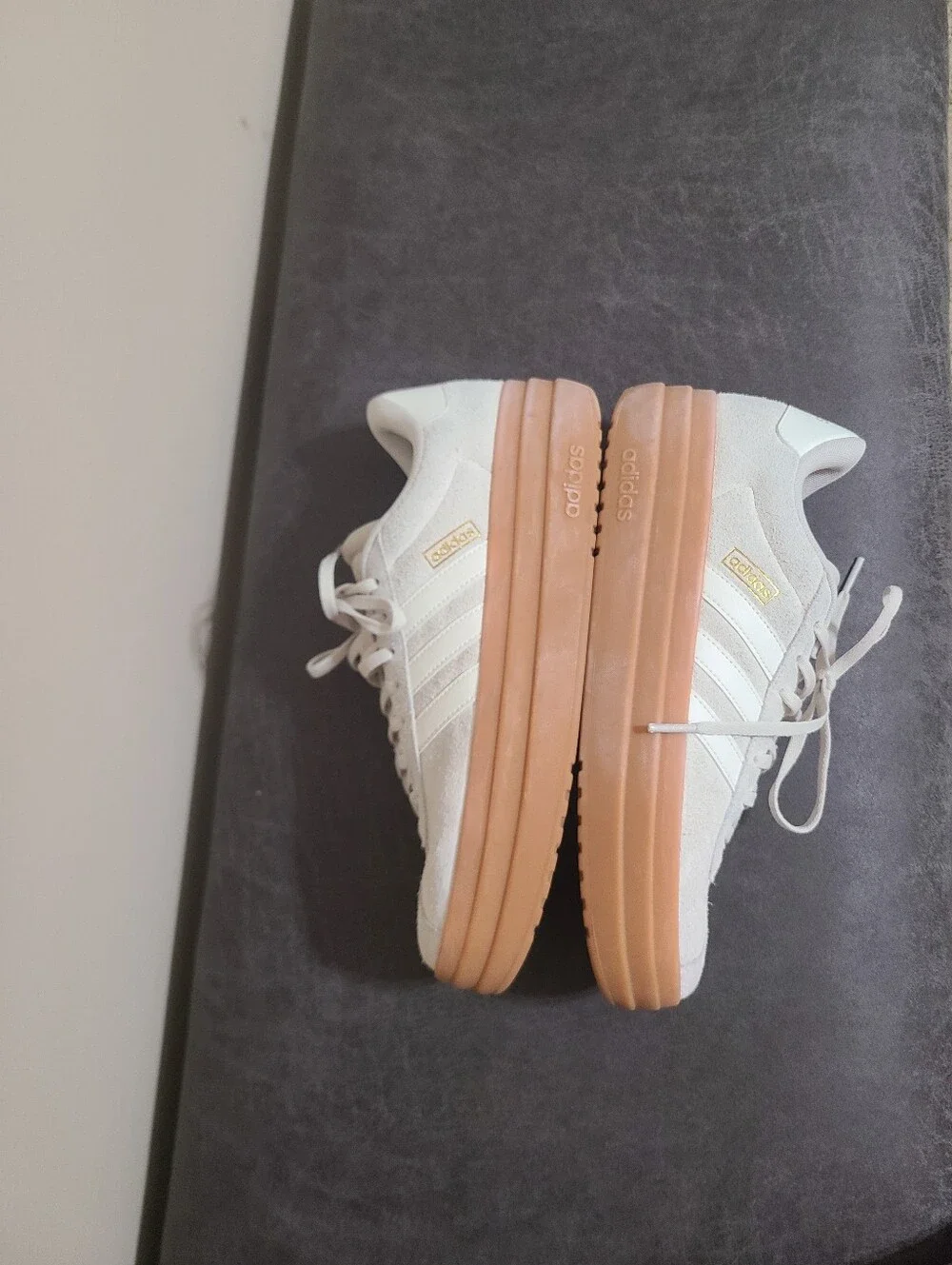 Casual Women’s Adidas Low-Top Sneakers in Off-White with Gum Sole